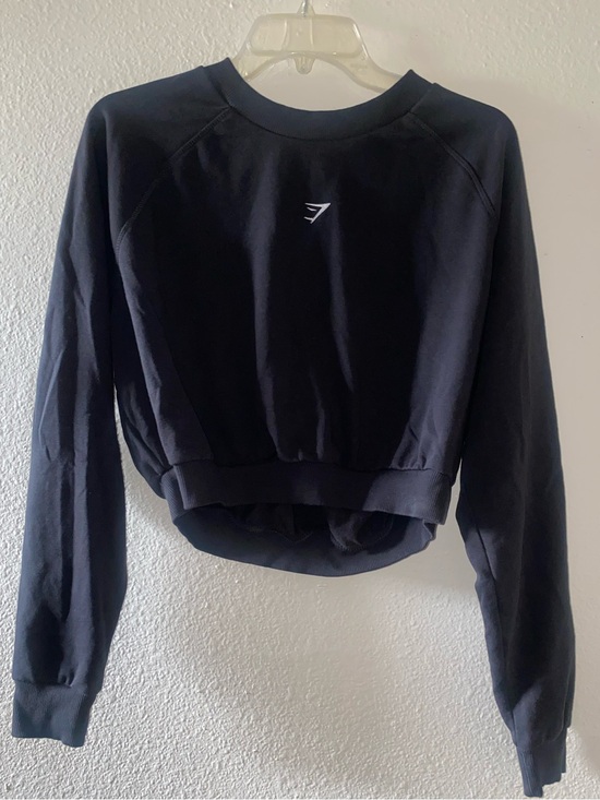 Gymshark Tops - Gymshark Black Cropped Crewneck Sweatshirt